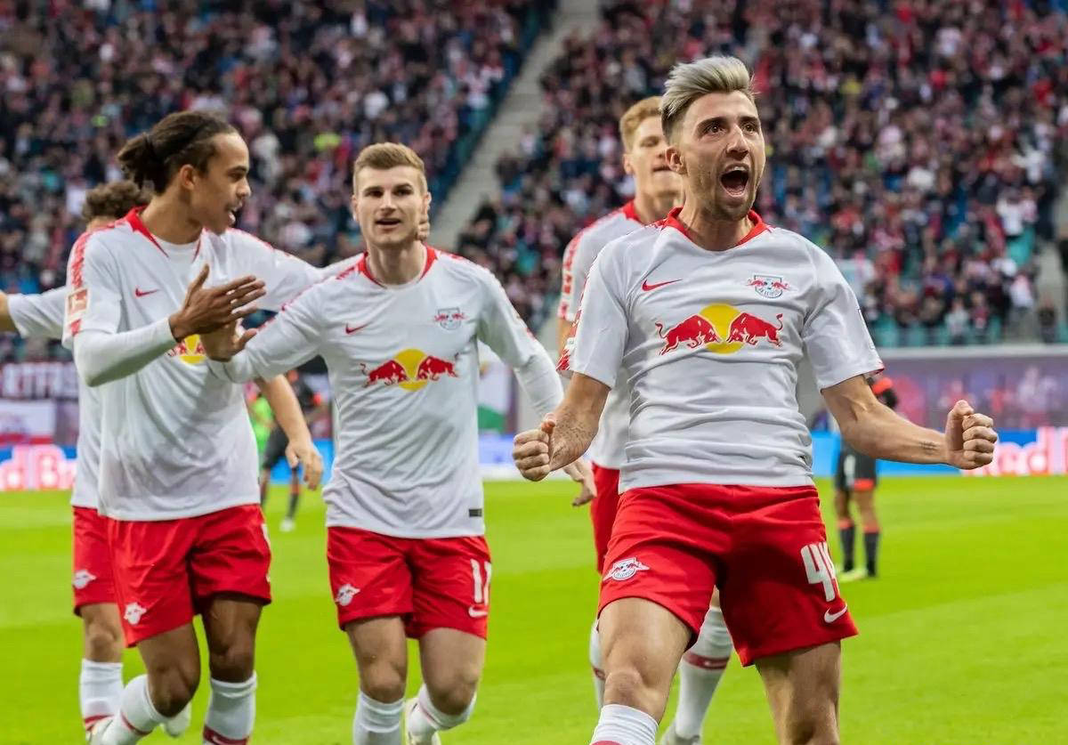 亚博-国际比赛日德国杯传出新动向；巴黎圣日耳曼造点机会；管理层表态——气氛紧张；球探报告显示潜力-亚博